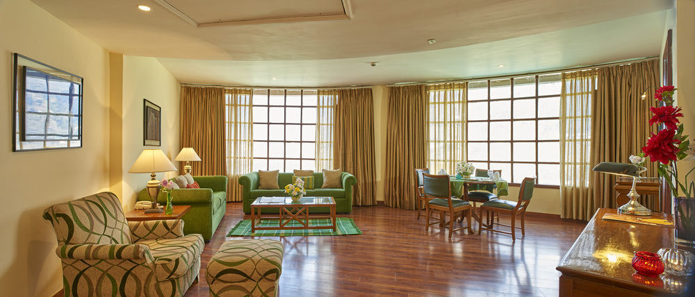 Club Mahindra White Meadows Hotell Manāli Exteriör bild